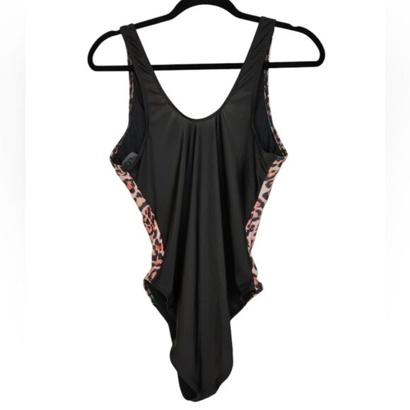 Leopard Print One Piece Swimsuit size Large Built-in Bra with removable Pads - Picture 5 of 16